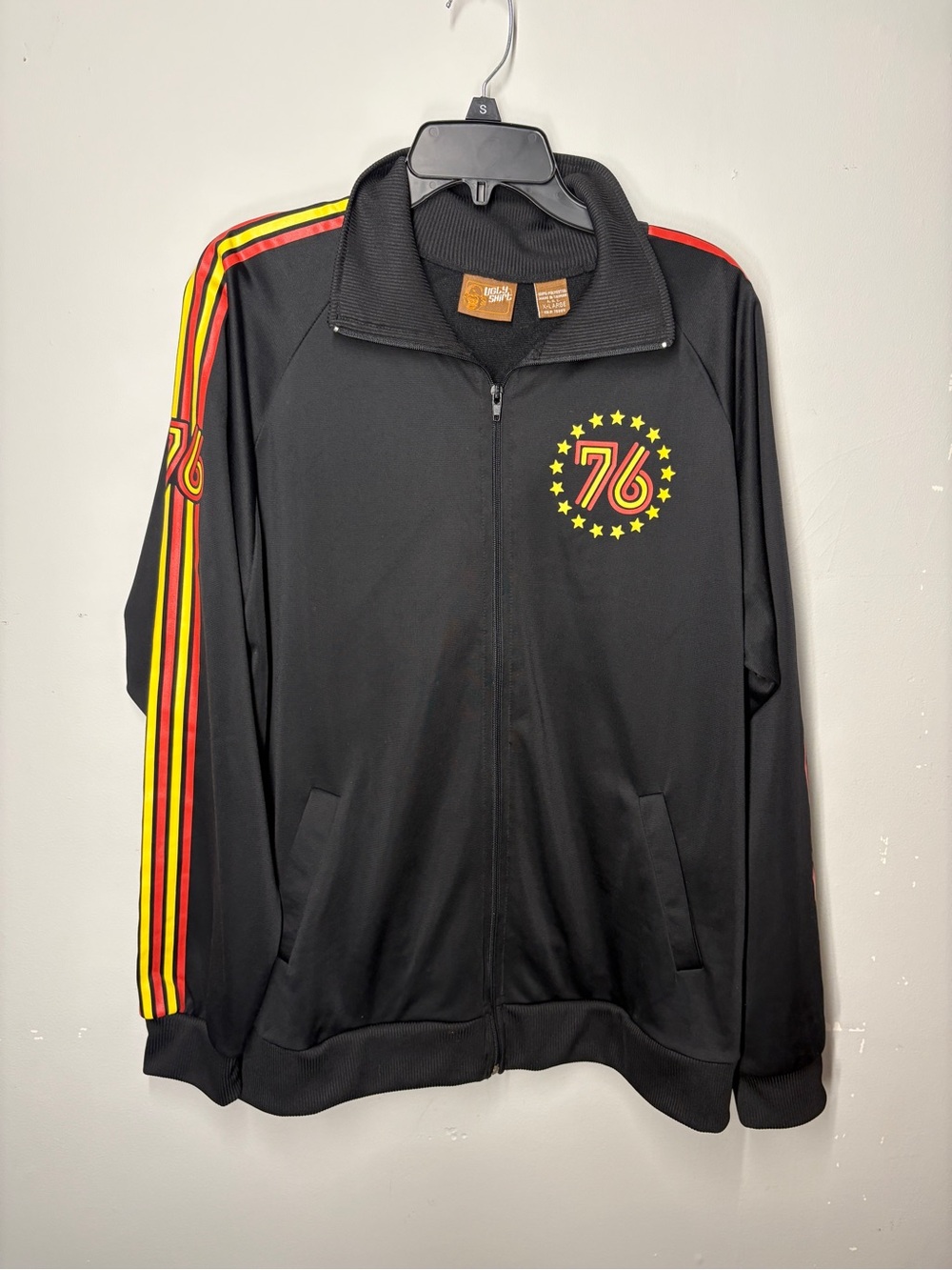 Ugly Shirt Retro Track Jacket Size Xl   76 Black Red Yellow Zipper